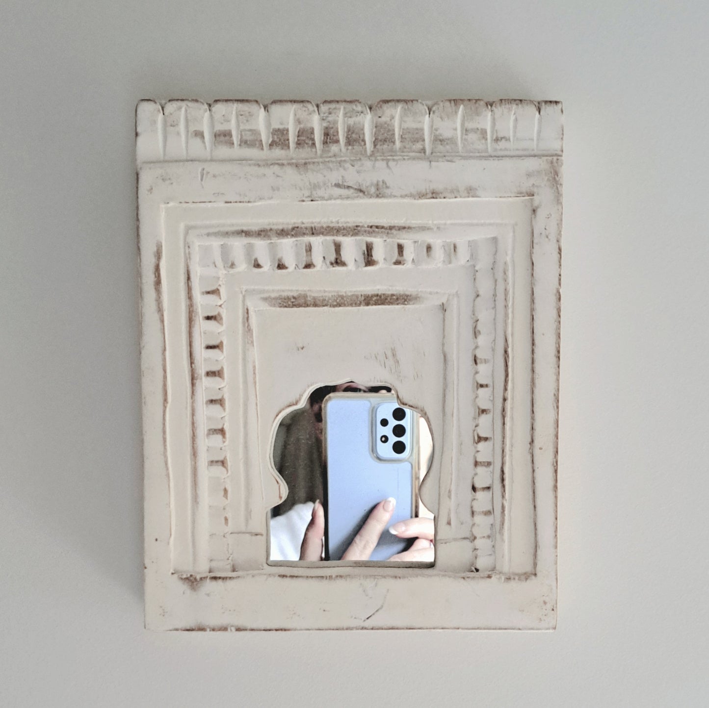 Moroccan Inspired Mini Mirrors – Hand-Carved Whitewashed Wall Décor (20 x 16 cm)