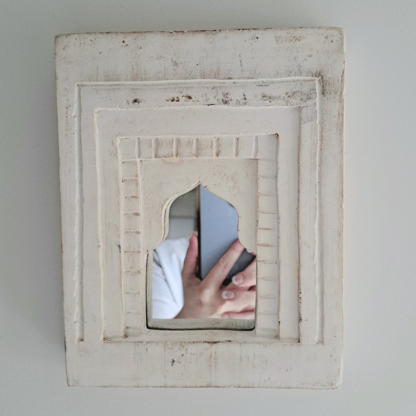 Moroccan Inspired Mini Mirrors – Hand-Carved Whitewashed Wall Décor (20 x 16 cm)