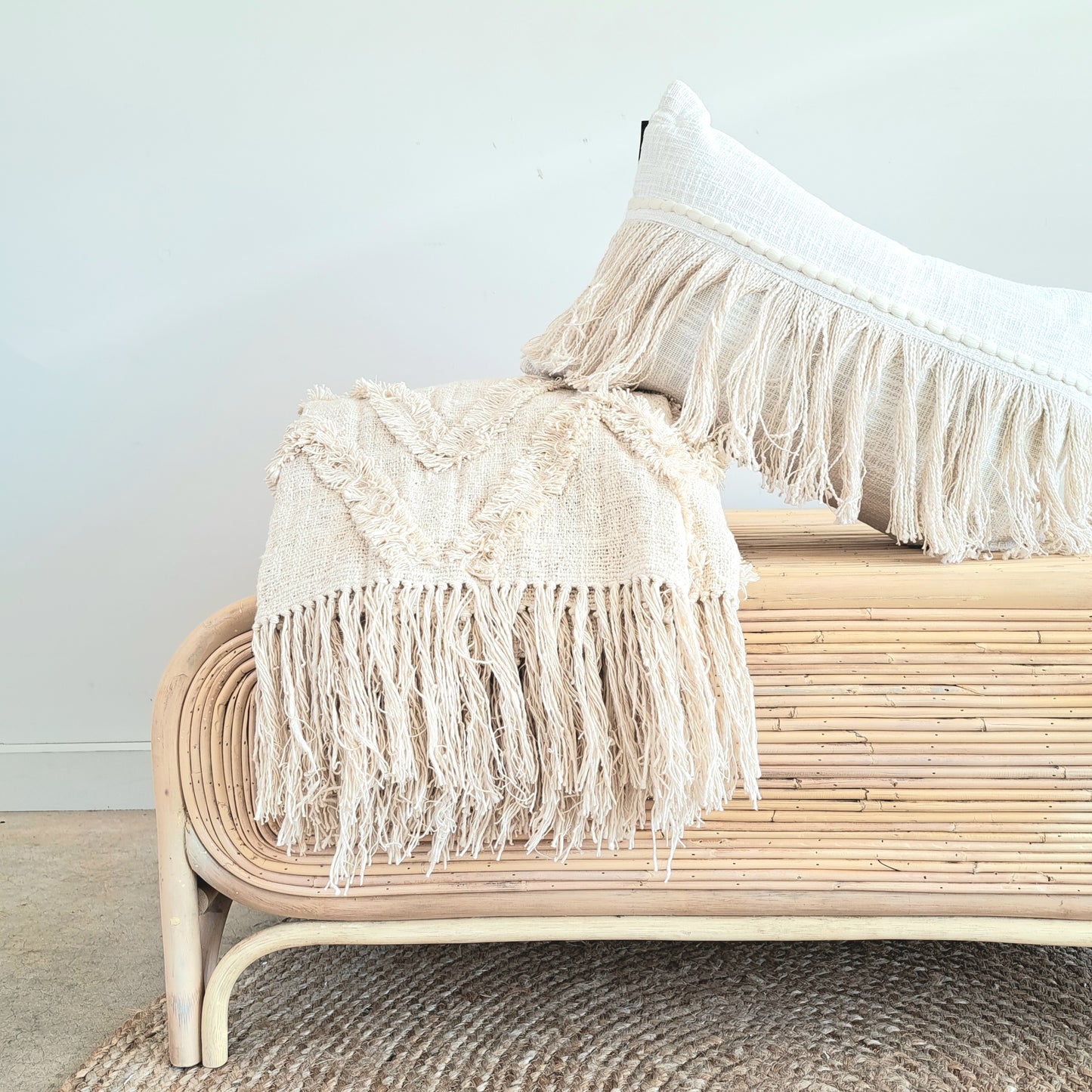 Arini Tufted Tassel Throw